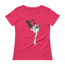 Load image into Gallery viewer, AMY WINEHOUSE Jazz Saxophone Ladies&#39; Scoopneck T-Shirt